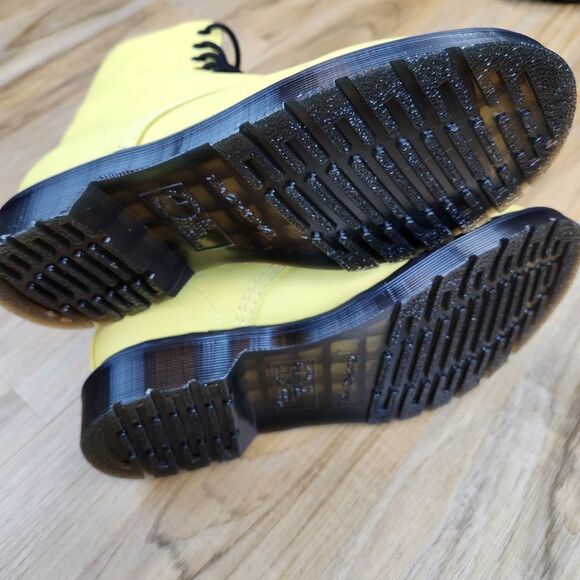 🩵NIB Dr. Martens Lemon Yellow Pascal Virginia Leather 1460 Boots Size 11 - Picture 11 of 15